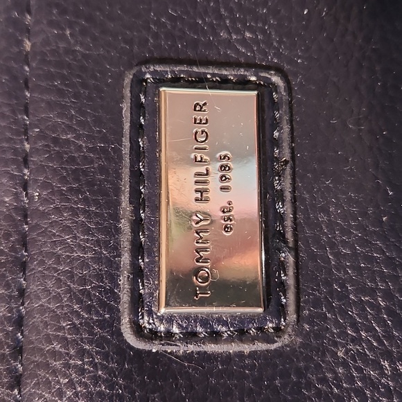 Tommy Hilfiger Vintage Black and White Tote Bag with Monogram Design - Picture 2 of 12